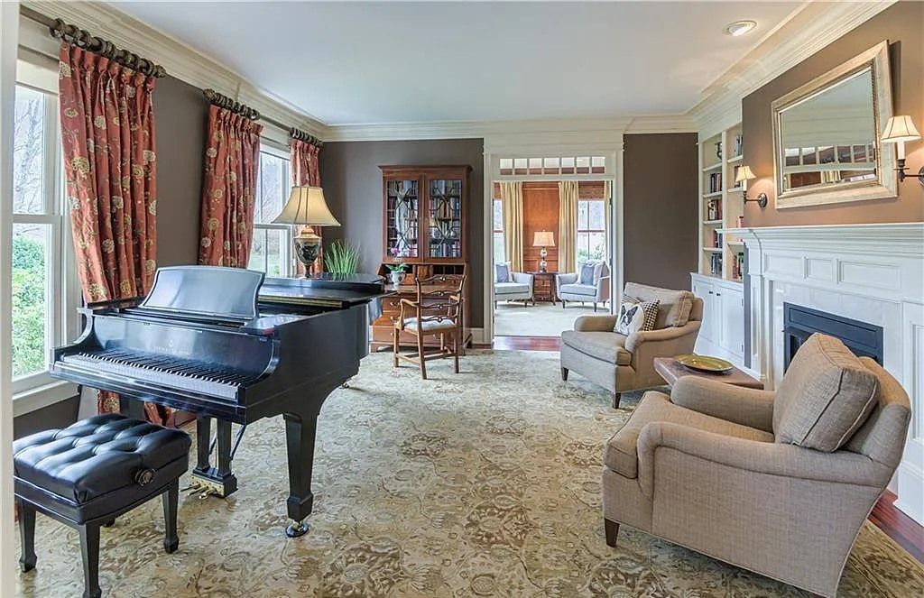 Magnificent Colonial-Style Residence in Ridgefield, CT with a Resort-Like Ambience for Sale at $2.895M
