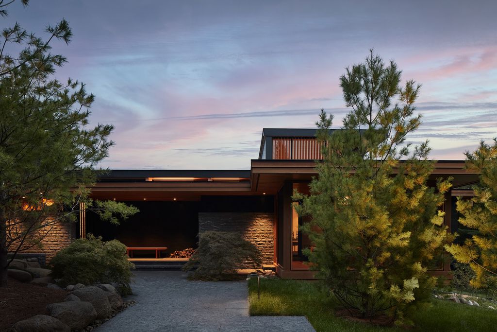 Mulmur Hills Farm, Warm, Receptive and Durable home by Turkel Design