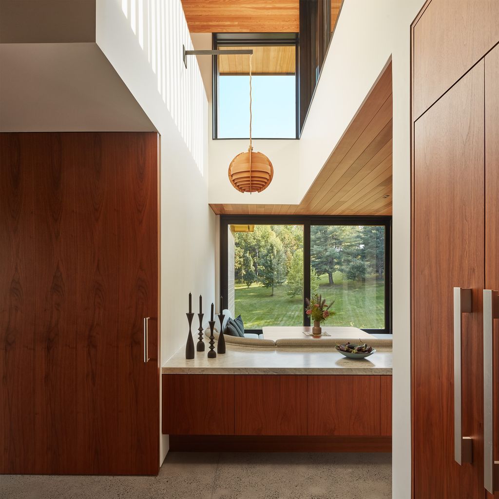 Mulmur Hills Farm, Warm, Receptive and Durable home by Turkel Design