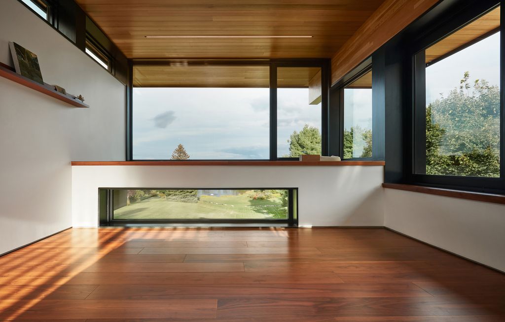 Mulmur Hills Farm, Warm, Receptive and Durable home by Turkel Design