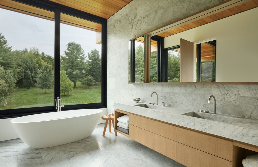 Mulmur Hills Farm, Warm, Receptive and Durable home by Turkel Design