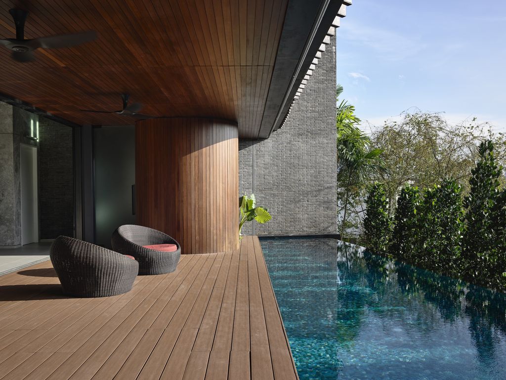Outside In House, seamlessly integrates with nature by HYLA Architects