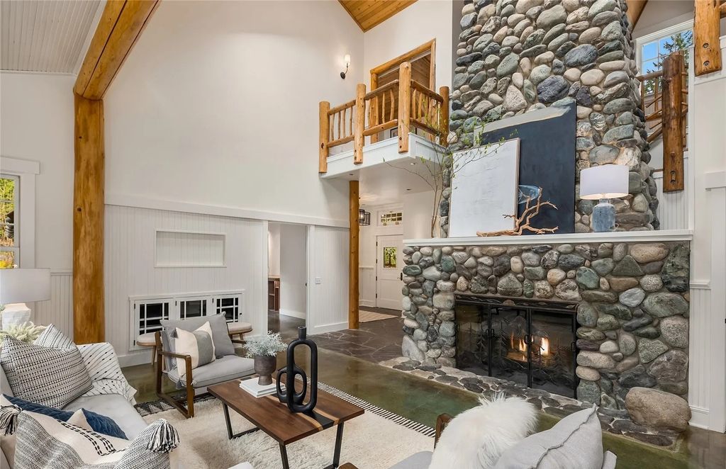 Priced at $4.2M, This Bainbridge Island Home Seamlessly Blends Modern Amenities With Serene Natural Surroundings