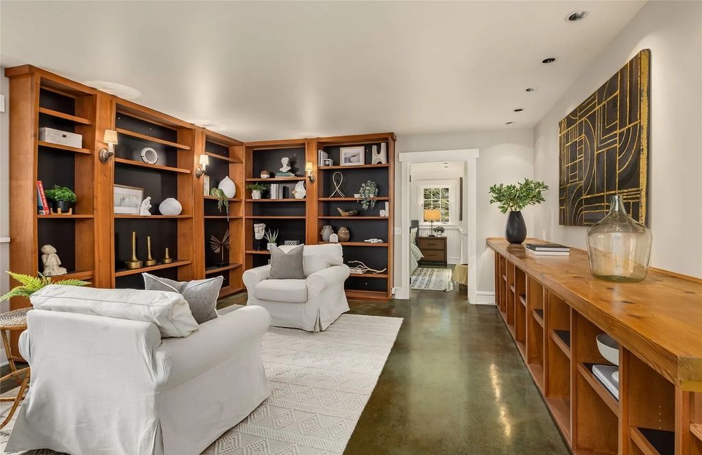 Priced at $4.2M, This Bainbridge Island Home Seamlessly Blends Modern Amenities With Serene Natural Surroundings