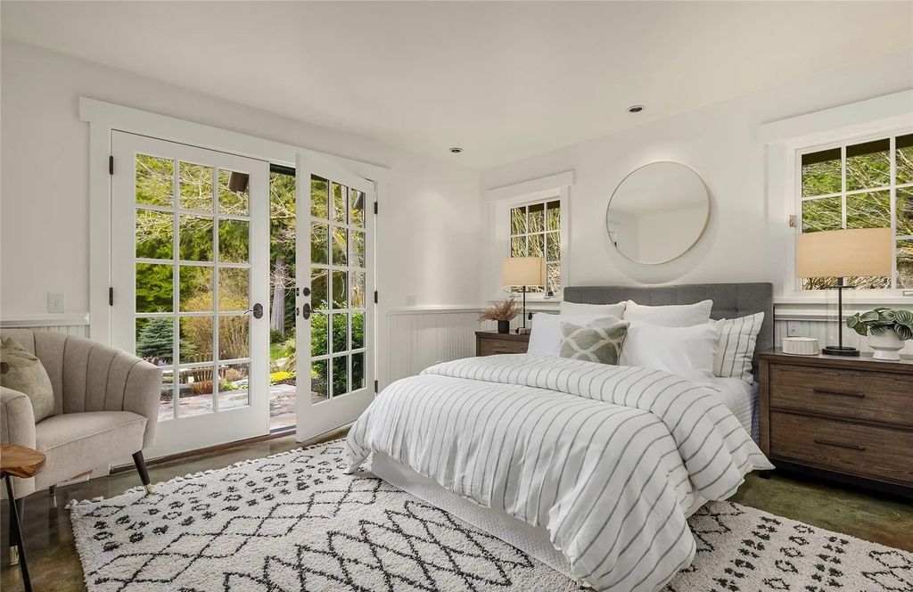 Priced at $4.2M, This Bainbridge Island Home Seamlessly Blends Modern Amenities With Serene Natural Surroundings