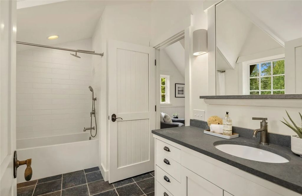 Priced at $4.2M, This Bainbridge Island Home Seamlessly Blends Modern Amenities With Serene Natural Surroundings