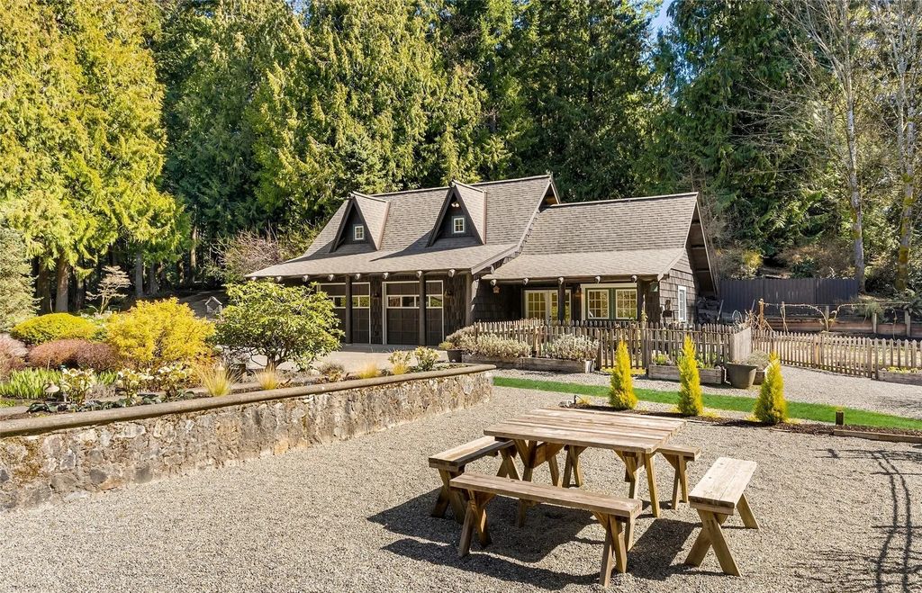 Priced at $4.2M, This Bainbridge Island Home Seamlessly Blends Modern Amenities With Serene Natural Surroundings