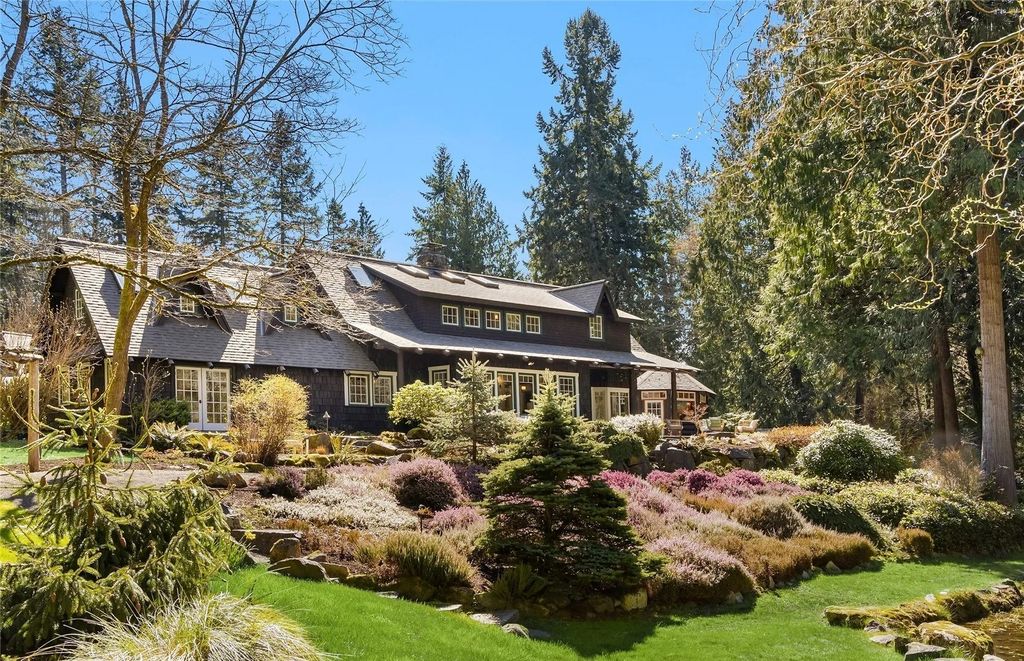 Priced at $4.2M, This Bainbridge Island Home Seamlessly Blends Modern Amenities With Serene Natural Surroundings
