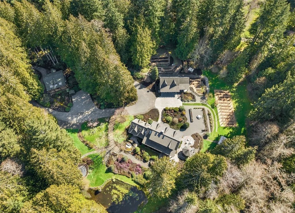 Priced at $4.2M, This Bainbridge Island Home Seamlessly Blends Modern Amenities With Serene Natural Surroundings