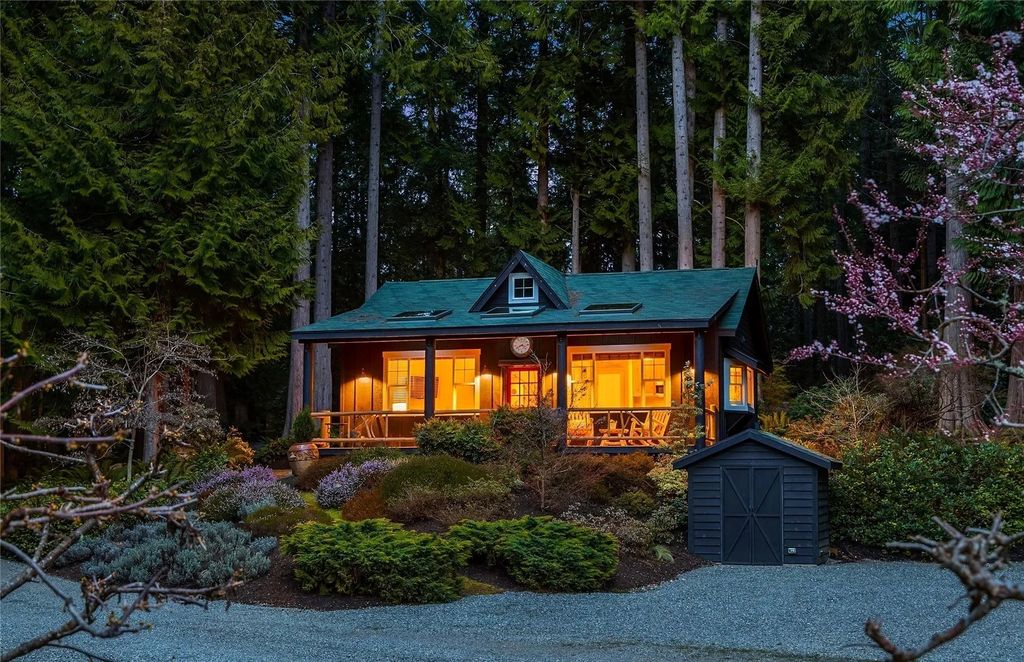Priced at $4.2M, This Bainbridge Island Home Seamlessly Blends Modern Amenities With Serene Natural Surroundings