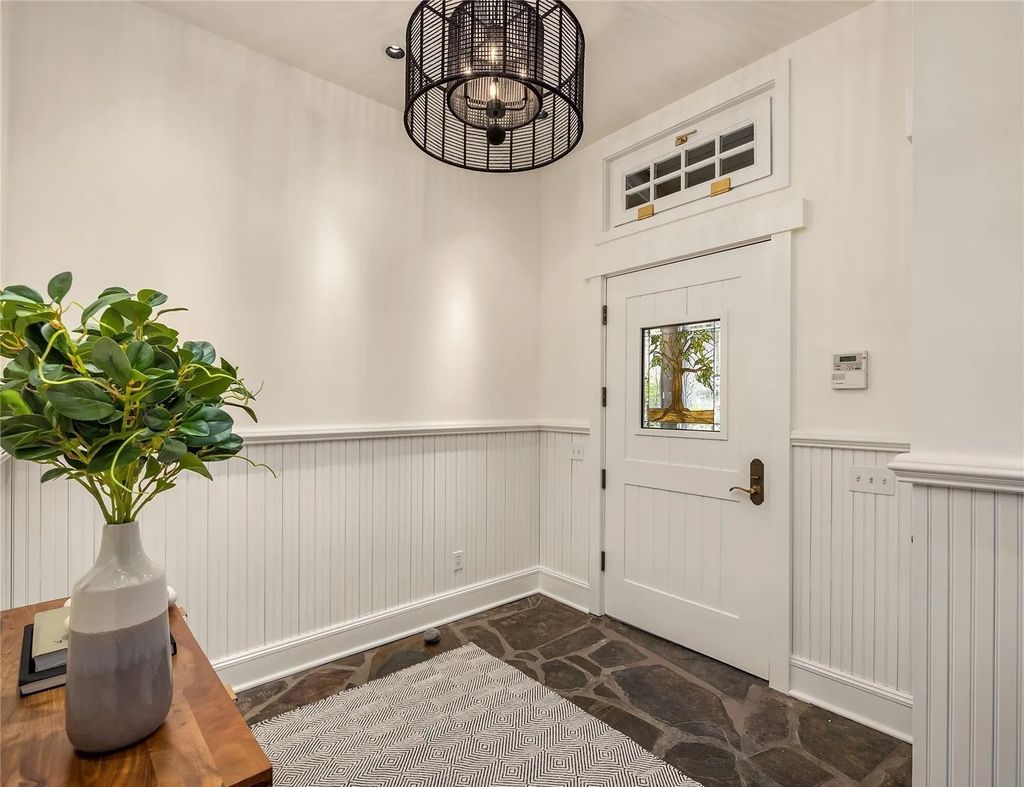 Priced at $4.2M, This Bainbridge Island Home Seamlessly Blends Modern Amenities With Serene Natural Surroundings