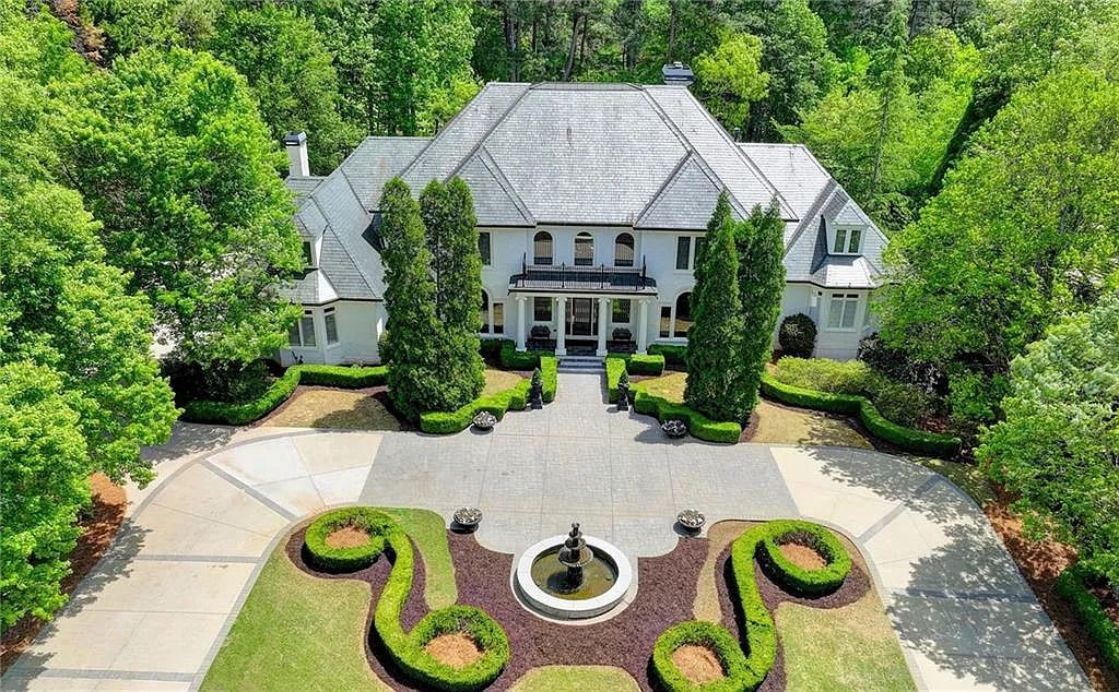 Private Luxury Living: Extraordinary Outdoor Spaces at $2.9M Johns Creek, GA Home