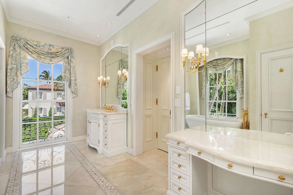 Welcome to 120 Via Del Lago, Palm Beach, Florida a Marion Sims Wyeth designed classic masterpiece. This 13,000+ sq ft Estate boasts 7 beds, 12 baths, expansive indoor/outdoor living areas, gardens, pool and separate guest house.