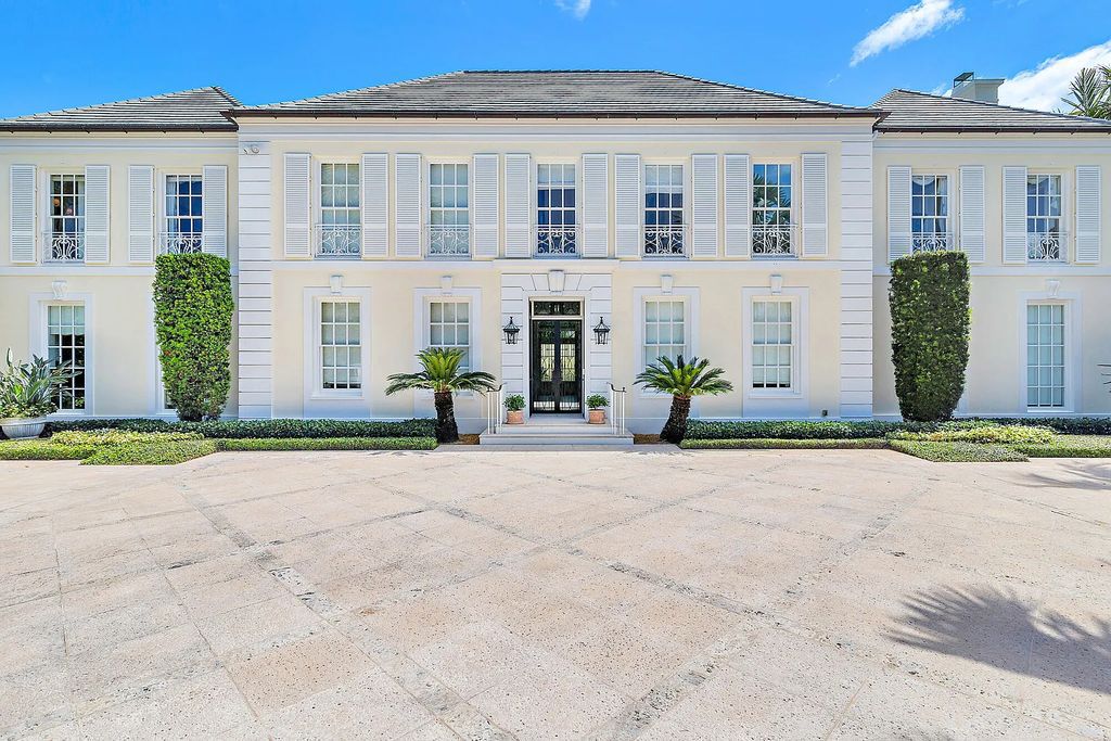 Welcome to 120 Via Del Lago, Palm Beach, Florida a Marion Sims Wyeth designed classic masterpiece. This 13,000+ sq ft Estate boasts 7 beds, 12 baths, expansive indoor/outdoor living areas, gardens, pool and separate guest house.