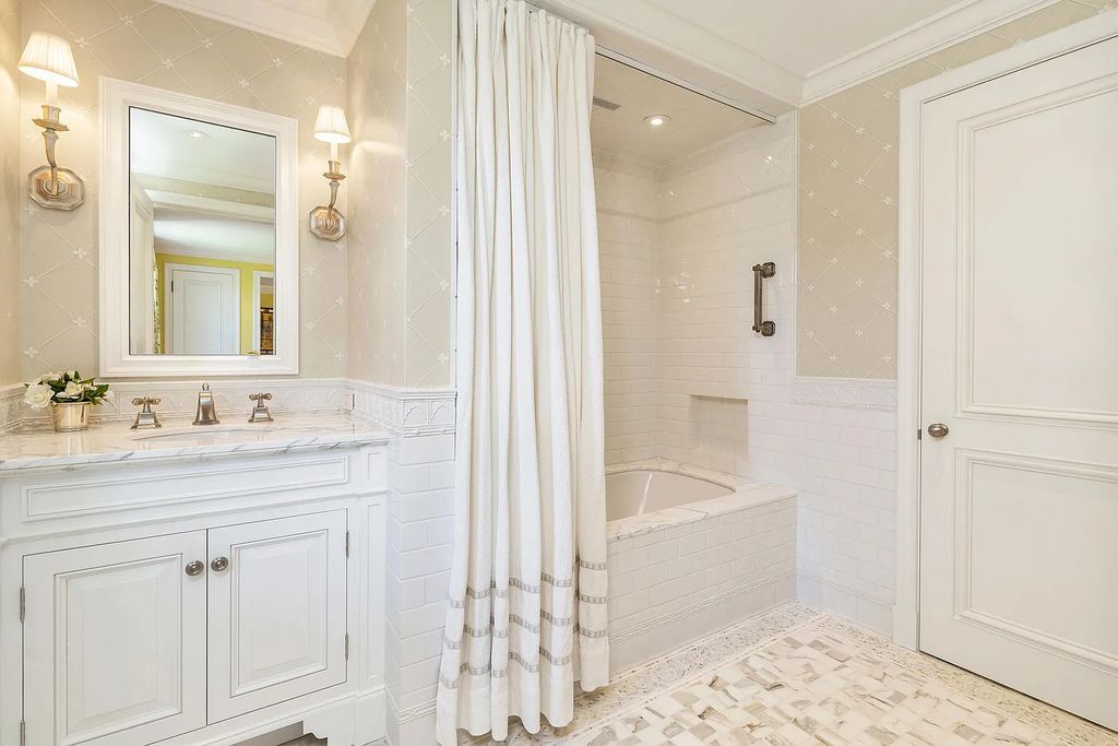 Welcome to 120 Via Del Lago, Palm Beach, Florida a Marion Sims Wyeth designed classic masterpiece. This 13,000+ sq ft Estate boasts 7 beds, 12 baths, expansive indoor/outdoor living areas, gardens, pool and separate guest house.