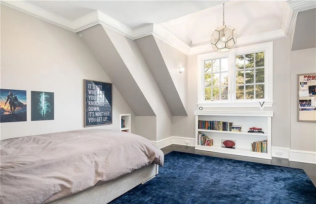 Tokeneke Dream Home: Renovated Waterfront Gem in Darien, CT with an Asking Price of $7.5M