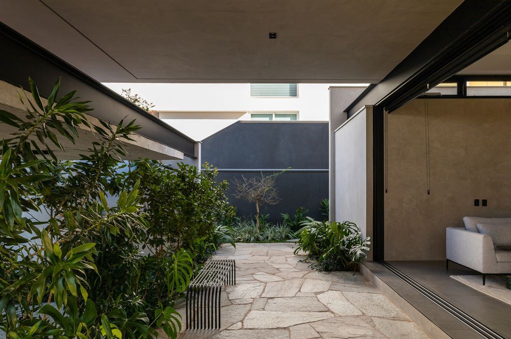 Two Squares House, Elegant House in Brazil by 24 7 Arquitetura