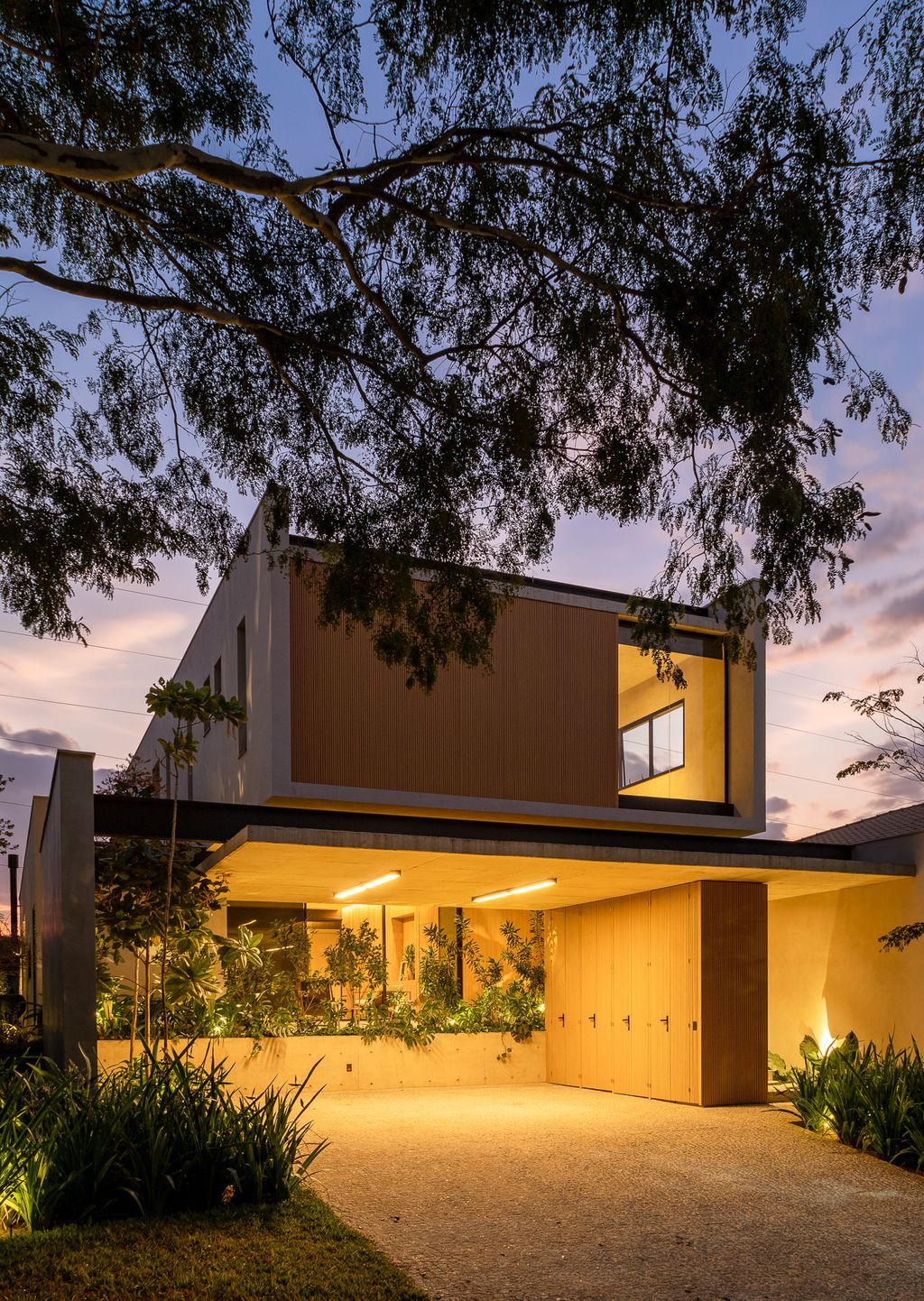 Two Squares House, Elegant House in Brazil by 24 7 Arquitetura