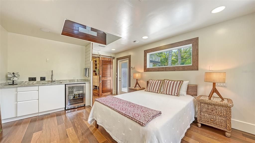 Experience luxury waterfront living at its finest with this stunning custom estate in 10216 46th Avenue W, Bradenton, Florida.