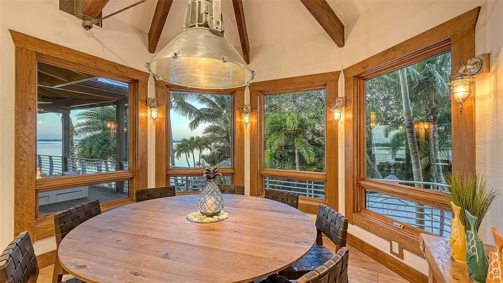 Experience luxury waterfront living at its finest with this stunning custom estate in 10216 46th Avenue W, Bradenton, Florida.