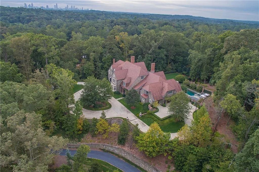 Woodland Hills Manor: A Perfect Fusion of Historic Craftsmanship and Cutting-Edge Automation in Atlanta, GA, Listed at $14.9M