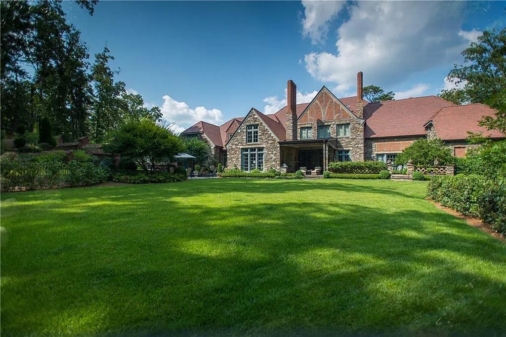 Woodland Hills Manor: A Perfect Fusion of Historic Craftsmanship and Cutting-Edge Automation in Atlanta, GA, Listed at $14.9M