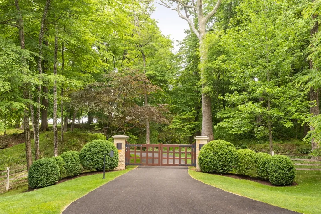 0 Meetinghouse Road, New Hope, Pennsylvania. Meticulously crafted by renowned professionals, this extraordinary estate is nestled in a coveted location off one of Bucks County's most desirable roads. Spanning 44 acres of serene privacy, the residence embodies timeless elegance and meticulous attention to detail. Designed by acclaimed architect Allan Greenberg and featuring the impeccable landscape work of Barbara Paca, this bespoke home seamlessly blends classical elements with modern sophistication.