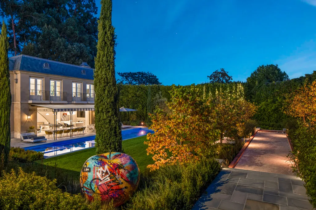 12770 S Bristol Circle Home in Los Angeles, California. Welcome to Bristol Chateau, a stunning classical residence designed by Studio William Hefner in the prestigious Brentwood Park neighborhood. This remarkable estate presents a seamless blend of traditional and contemporary styles. With meticulous attention to detail, Hefner has transformed this French chateau-inspired property into a truly exceptional living space.