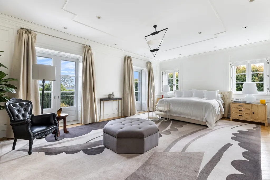 12770 S Bristol Circle Home in Los Angeles, California. Welcome to Bristol Chateau, a stunning classical residence designed by Studio William Hefner in the prestigious Brentwood Park neighborhood. This remarkable estate presents a seamless blend of traditional and contemporary styles. With meticulous attention to detail, Hefner has transformed this French chateau-inspired property into a truly exceptional living space.