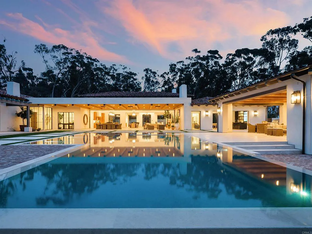 15250 Las Planideras Home in Rancho Santa Fe, California. Discover the extraordinary 15250 Las Planideras, a brand-new single-story custom home located on the desirable west side of Rancho Santa Fe. Built by the award-winning Herbst Construction and designed by Atelier A.Tesselaar, this exceptional property sits on nearly three acres of flat usable land.