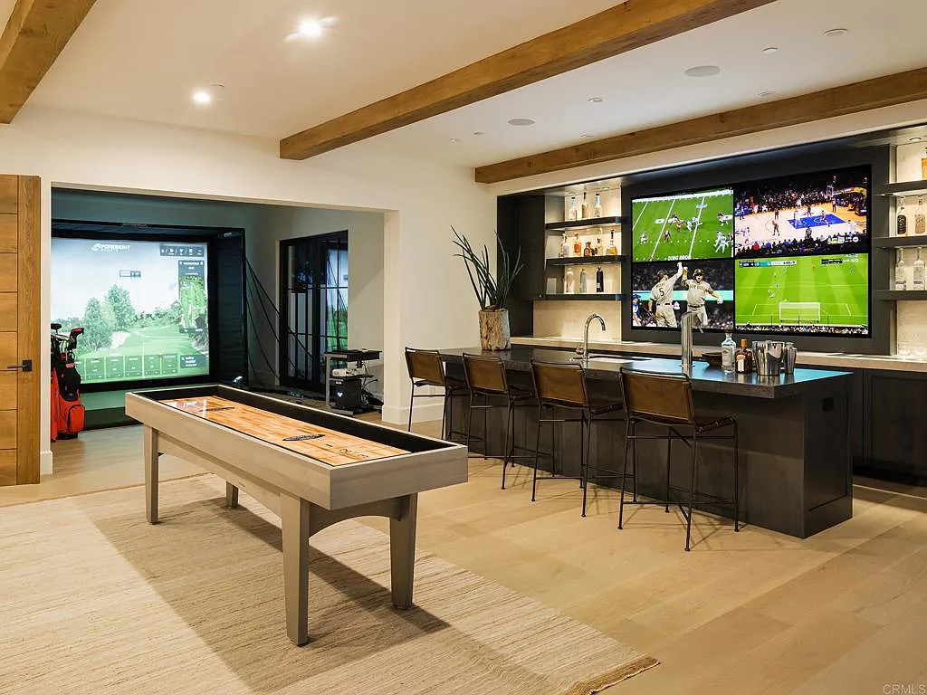 15250 Las Planideras Home in Rancho Santa Fe, California. Discover the extraordinary 15250 Las Planideras, a brand-new single-story custom home located on the desirable west side of Rancho Santa Fe. Built by the award-winning Herbst Construction and designed by Atelier A.Tesselaar, this exceptional property sits on nearly three acres of flat usable land.