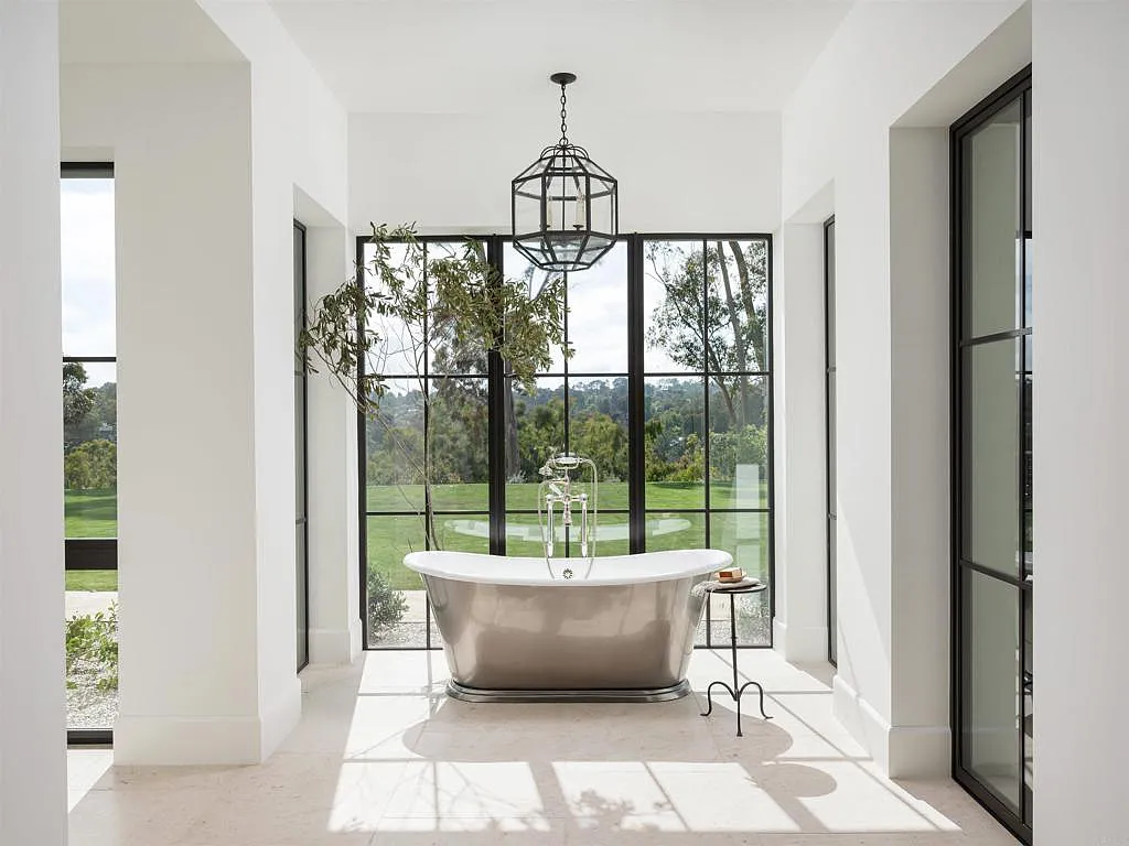 15250 Las Planideras Home in Rancho Santa Fe, California. Discover the extraordinary 15250 Las Planideras, a brand-new single-story custom home located on the desirable west side of Rancho Santa Fe. Built by the award-winning Herbst Construction and designed by Atelier A.Tesselaar, this exceptional property sits on nearly three acres of flat usable land.