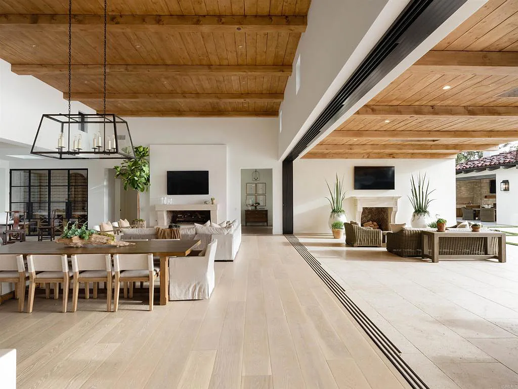 15250 Las Planideras Home in Rancho Santa Fe, California. Discover the extraordinary 15250 Las Planideras, a brand-new single-story custom home located on the desirable west side of Rancho Santa Fe. Built by the award-winning Herbst Construction and designed by Atelier A.Tesselaar, this exceptional property sits on nearly three acres of flat usable land.