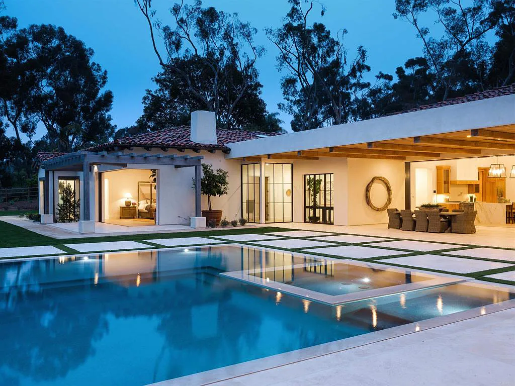 15250 Las Planideras Home in Rancho Santa Fe, California. Discover the extraordinary 15250 Las Planideras, a brand-new single-story custom home located on the desirable west side of Rancho Santa Fe. Built by the award-winning Herbst Construction and designed by Atelier A.Tesselaar, this exceptional property sits on nearly three acres of flat usable land.