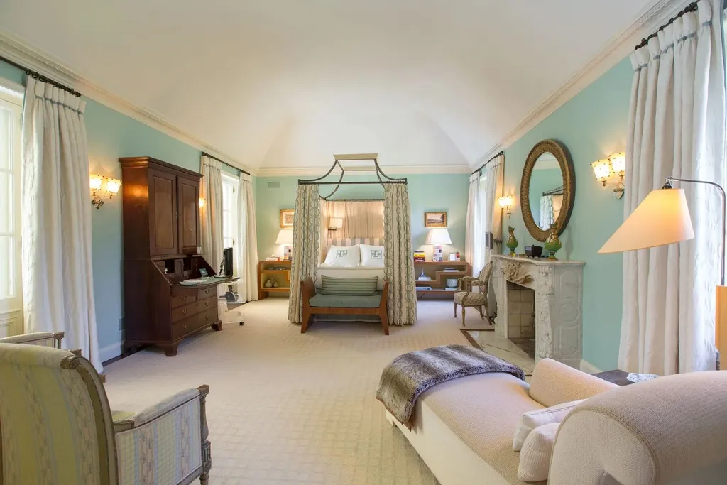 1543 Monk Road HOMESITE 1 Home in Gladwyne, Pennsylvania. Situated on 32.1 acres in the exclusive Philadelphia Main Line area, Linden Hill offers a unique opportunity to experience the epitome of estate living. This historic property, designed by renowned architect Edmund B. Gilchrist, showcases world-class architecture and a secluded, park-like setting. Impeccably maintained by its owners, the main residence and its dependencies exude timeless charm while incorporating 21st century amenities.