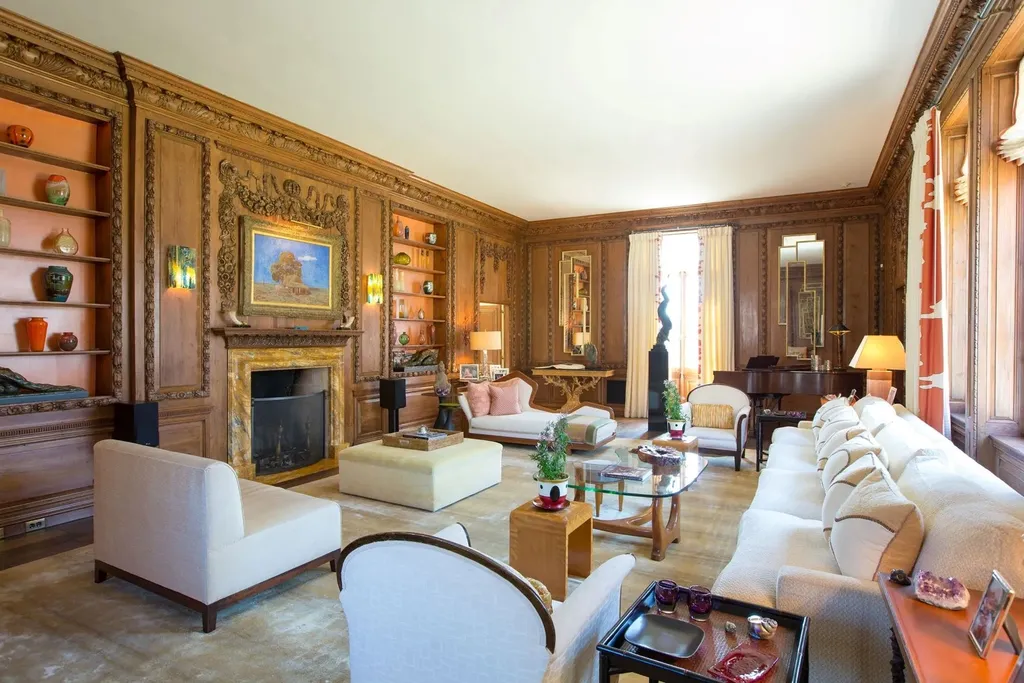 1543 Monk Road HOMESITE 1 Home in Gladwyne, Pennsylvania. Situated on 32.1 acres in the exclusive Philadelphia Main Line area, Linden Hill offers a unique opportunity to experience the epitome of estate living. This historic property, designed by renowned architect Edmund B. Gilchrist, showcases world-class architecture and a secluded, park-like setting. Impeccably maintained by its owners, the main residence and its dependencies exude timeless charm while incorporating 21st century amenities.