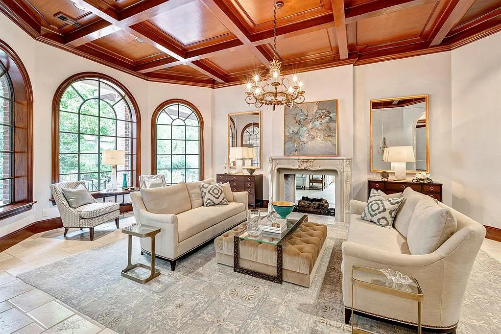 4 Crestwood Dr Houston TX 77007 11
