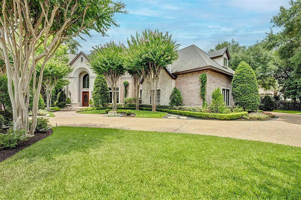 4 Crestwood Dr Houston TX 77007 19