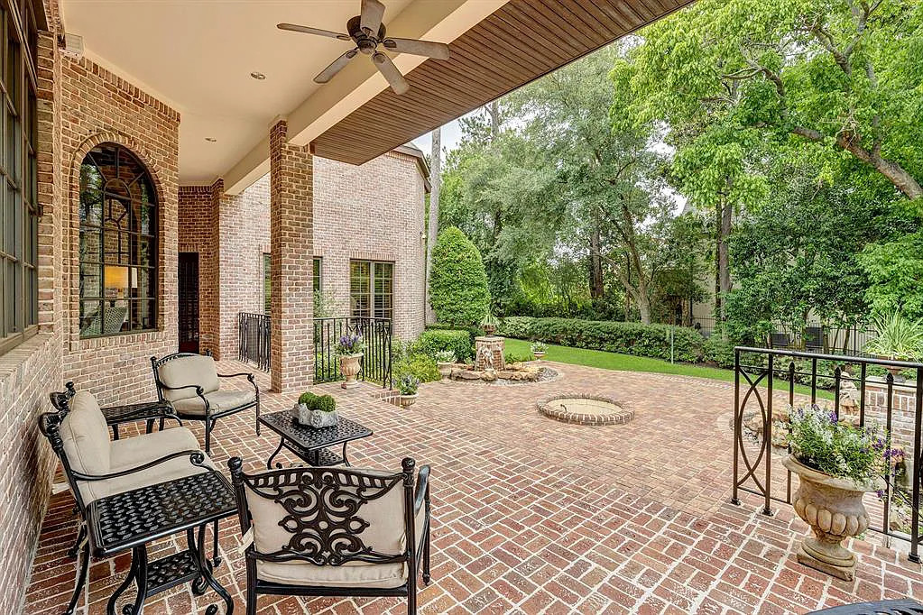 4 Crestwood Dr Houston TX 77007 22