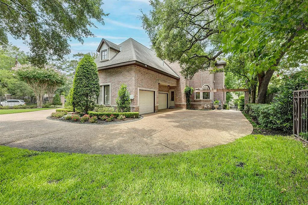 4 Crestwood Dr Houston TX 77007 23