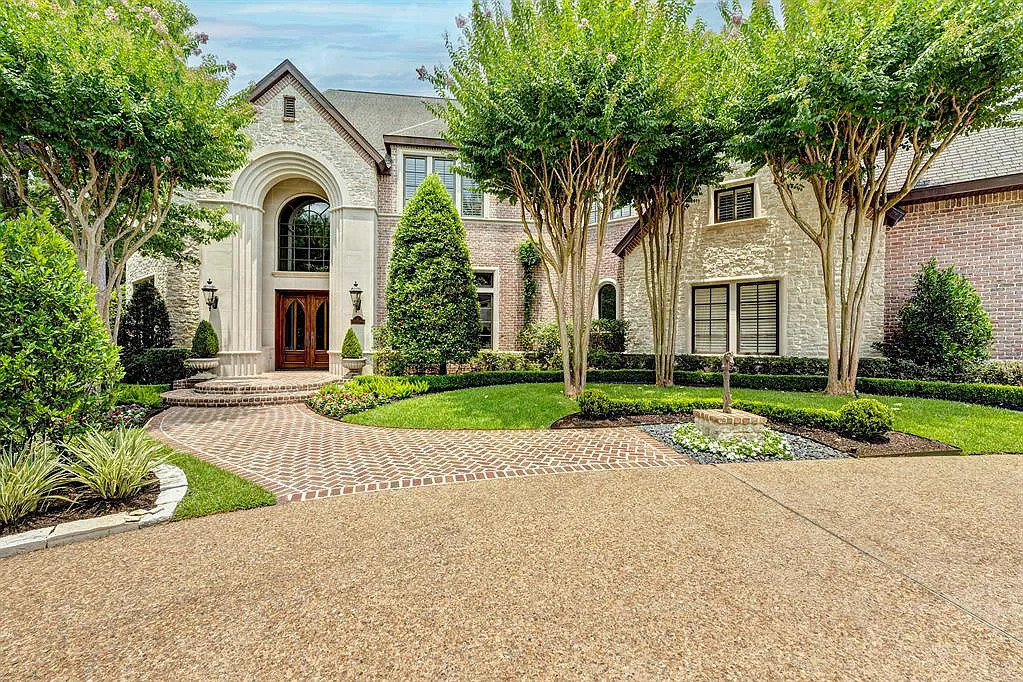 4 Crestwood Dr Houston TX 77007 24
