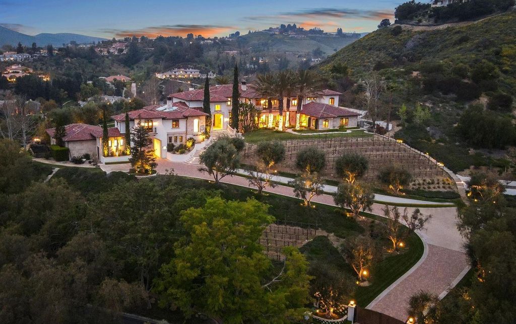 4787 Windhaven Drive Home in Thousand Oaks, California. Windhaven Vineyard Estate is a luxurious Mediterranean palace located in the guard-gated community of Country Club Estates. The estate sits on nearly 5 acres with stunning views of mountains, vineyards, and a golf course. 
