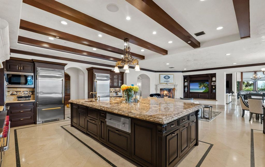 4787 Windhaven Drive Home in Thousand Oaks, California. Windhaven Vineyard Estate is a luxurious Mediterranean palace located in the guard-gated community of Country Club Estates. The estate sits on nearly 5 acres with stunning views of mountains, vineyards, and a golf course. 