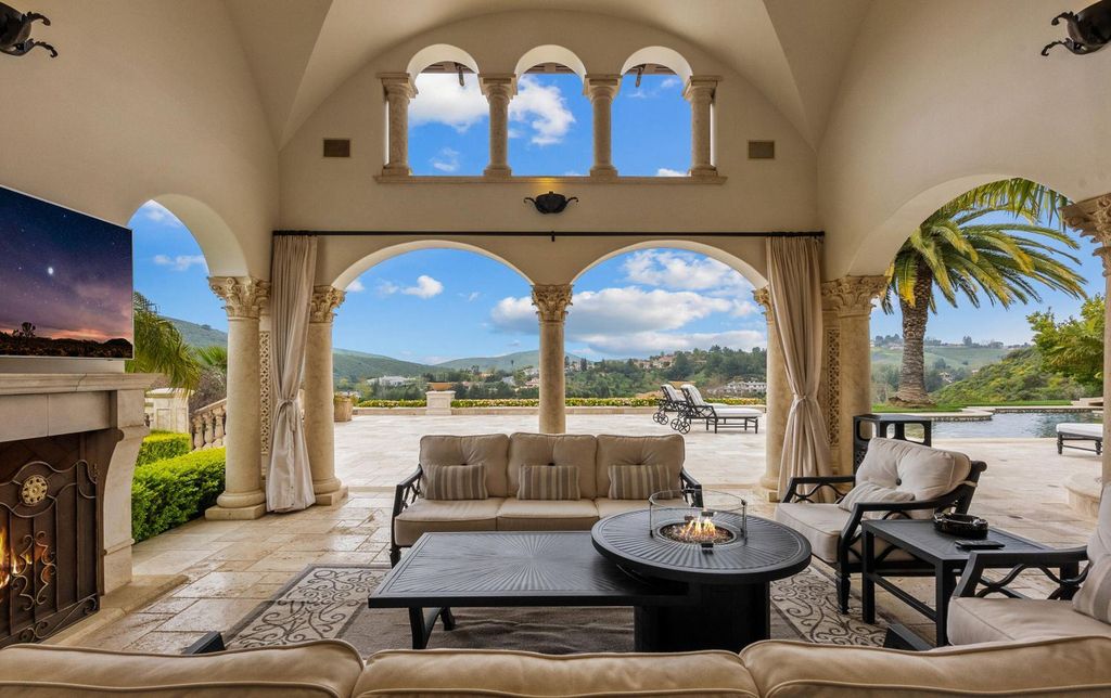 4787 Windhaven Drive Home in Thousand Oaks, California. Windhaven Vineyard Estate is a luxurious Mediterranean palace located in the guard-gated community of Country Club Estates. The estate sits on nearly 5 acres with stunning views of mountains, vineyards, and a golf course. 
