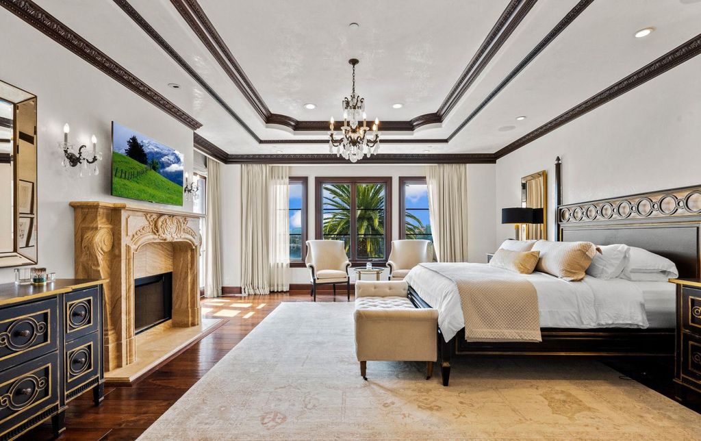 4787 Windhaven Drive Home in Thousand Oaks, California. Windhaven Vineyard Estate is a luxurious Mediterranean palace located in the guard-gated community of Country Club Estates. The estate sits on nearly 5 acres with stunning views of mountains, vineyards, and a golf course. 