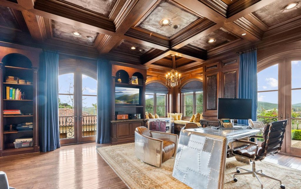 4787 Windhaven Drive Home in Thousand Oaks, California. Windhaven Vineyard Estate is a luxurious Mediterranean palace located in the guard-gated community of Country Club Estates. The estate sits on nearly 5 acres with stunning views of mountains, vineyards, and a golf course. 