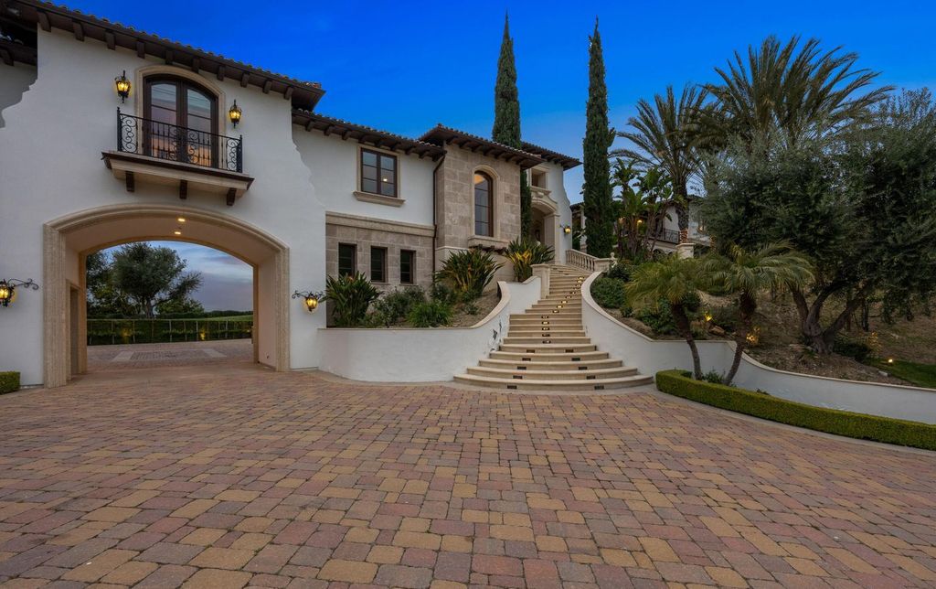 4787 Windhaven Drive Home in Thousand Oaks, California. Windhaven Vineyard Estate is a luxurious Mediterranean palace located in the guard-gated community of Country Club Estates. The estate sits on nearly 5 acres with stunning views of mountains, vineyards, and a golf course. 