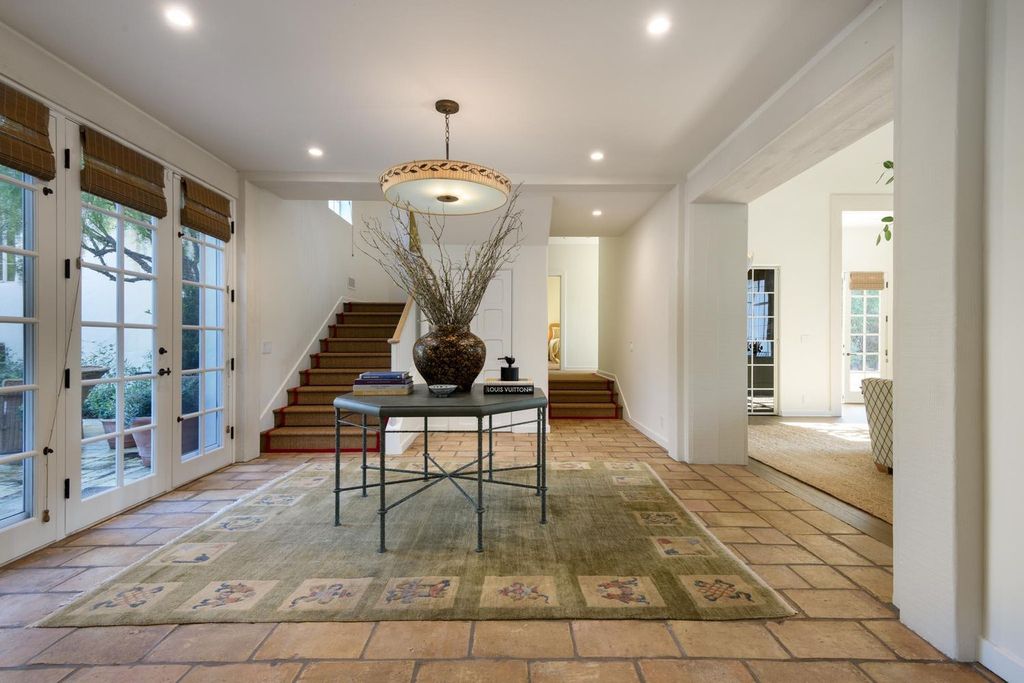 808 San Ysidro Lane Home in Santa Barbara, California. Discover this meticulously renovated oasis located near the renowned San Ysidro Ranch and Upper Village. Imbued with a captivating French Country feel, this exceptional property has undergone a high-end modernization by acclaimed international designer Mike Moser and renowned builder Richard Heimberg.