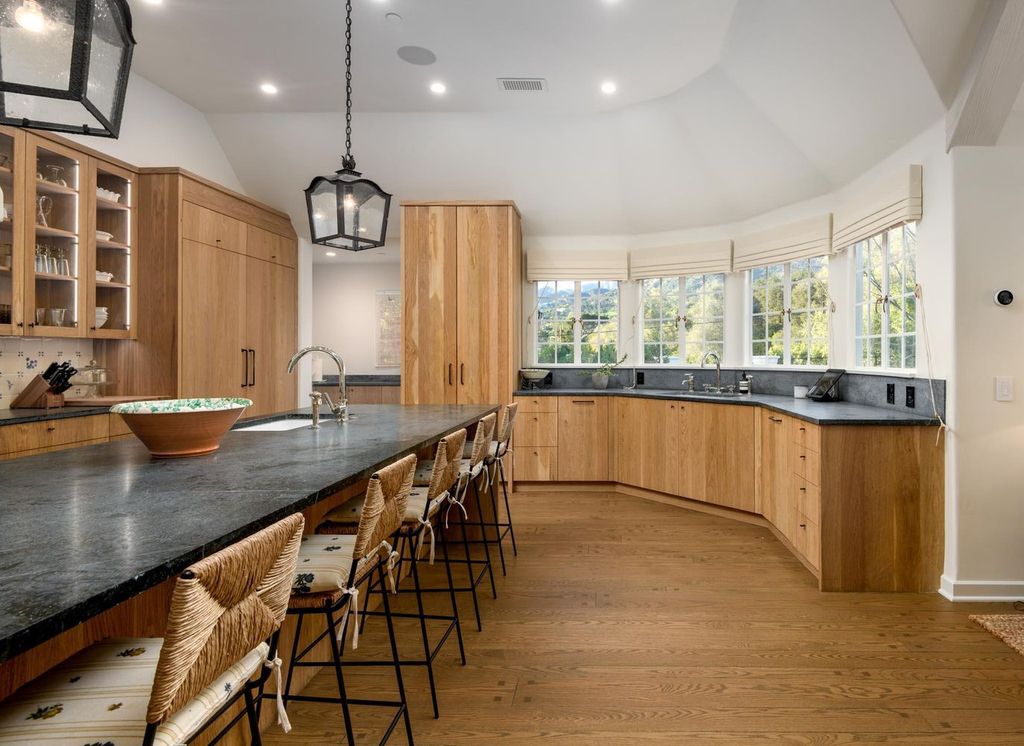 808 San Ysidro Lane Home in Santa Barbara, California. Discover this meticulously renovated oasis located near the renowned San Ysidro Ranch and Upper Village. Imbued with a captivating French Country feel, this exceptional property has undergone a high-end modernization by acclaimed international designer Mike Moser and renowned builder Richard Heimberg.