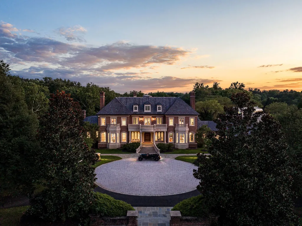 9351 Cornwell Farm Drive Home in Great Falls, Virginia. Experience the epitome of refined living at Wildersmoor House, an extraordinary blend of old-world craftsmanship and modern luxury. Set on a sprawling 17.3-acre estate in the serene hills of Great Falls, Virginia, this secluded residence offers a perfect balance of privacy and convenience.